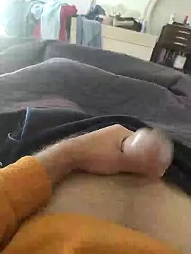 modelturanist27 online show from October 31, 2025, 6:03 am