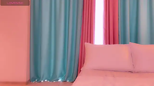 UrGoddessJenny online show from May 28, 2026, 11:18 am