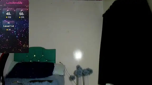 estebanlobo- online show from December 17, 2024, 10:11 pm