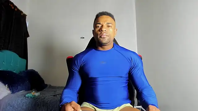 estebanlobo- online show from November 19, 2025, 12:54 am