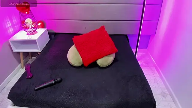 Alicebrooks  online show from March 10, 2025, 3:41 pm