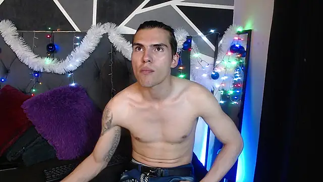 Snapshot of _Tattoo_Couple chatting on December 19, 2024, 9:38 pm Tattoo Couple online show from December 19, 2024, 9:38 pm