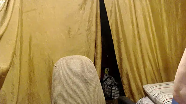 Snapshot of _Estelitta_5 chatting on November 21, 2025, 3:38 am Estelitta 5 online show from November 21, 2025, 3:38 am