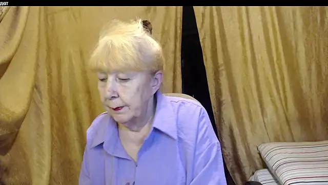 Snapshot of _Estelitta_5 chatting on November 23, 2025, 8:58 am Estelitta 5 online show from November 23, 2025, 8:58 am