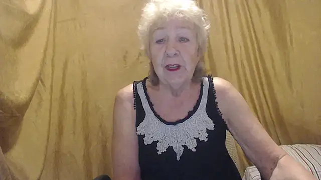 Snapshot of _Estelitta_5 chatting on February 3, 2026, 8:52 am Estelitta 5 online show from February 3, 2026, 8:52 am