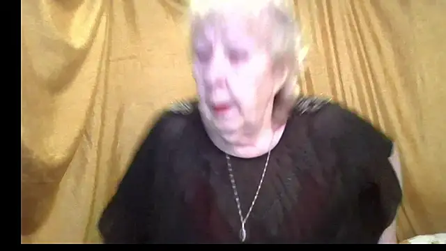 Snapshot of _Estelitta_5 chatting on February 18, 2026, 10:22 am Estelitta 5 online show from February 18, 2026, 10:22 am