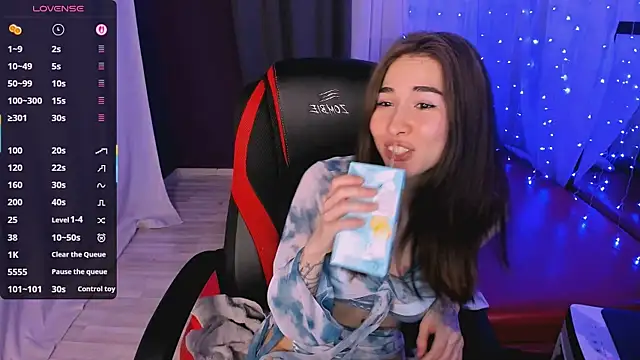 ashleyro1 online show from February 18, 2026, 1:18 pm