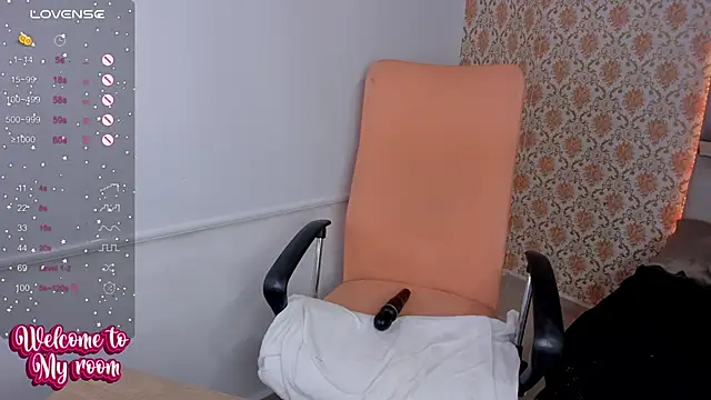 Snapshot of pervert_milf04 chatting on March 13, 2025, 1:21 am pervert milf04 online show from March 13, 2025, 1:21 am