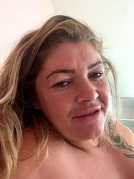 GabyHofstede online show from October 6, 2025, 10:12 am