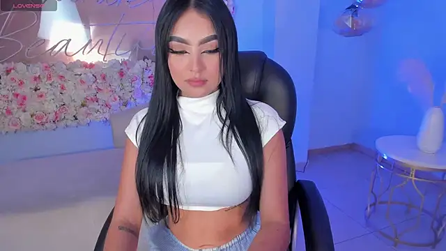 Snapshot of sarawinstone chatting on January 28, 2025, 8:04 pm sarawinstone online show from January 28, 2025, 8:04 pm