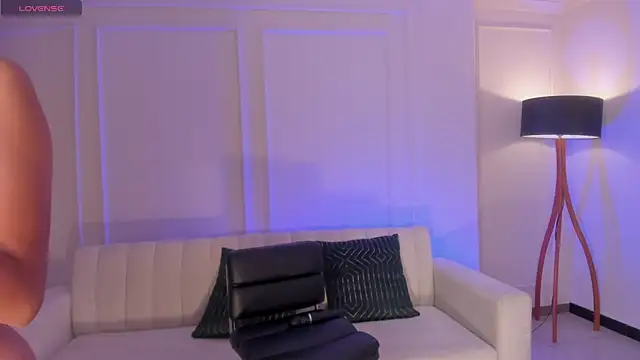 Snapshot of sarawinstone chatting on March 5, 2025, 11:27 pm sarawinstone online show from March 5, 2025, 11:27 pm