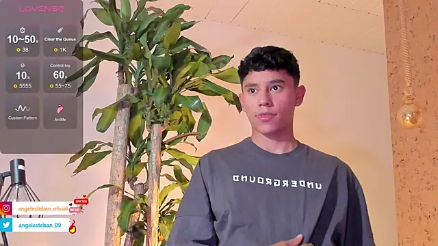 Angel esteban fx online show from February 6, 2025, 4:21 am