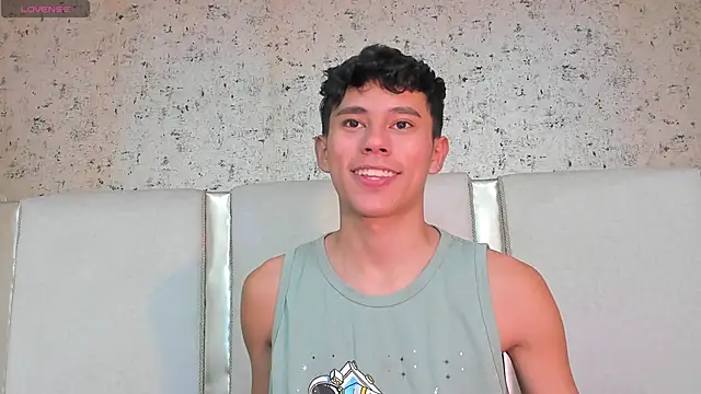 Angel esteban fx online show from March 1, 2025, 7:30 am