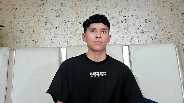 Angel esteban fx online show from March 22, 2025, 3:41 am