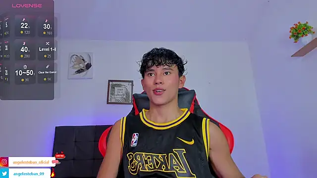 Angel esteban fx online show from October 8, 2025, 3:48 am