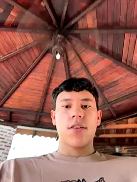 Angel esteban fx online show from November 24, 2025, 7:46 pm