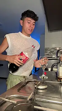 Angel esteban fx online show from February 15, 2026, 2:41 am