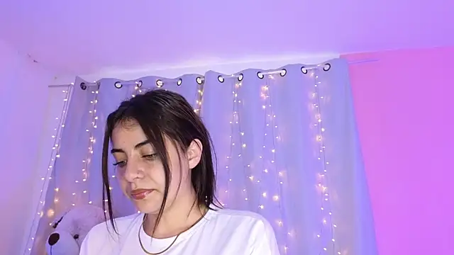 hannacruzsj online show from September 9, 2025, 8:41 pm