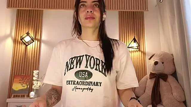 hannacruzsj online show from April 11, 2026, 7:51 pm