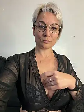 marinella07 online show from June 12, 2026, 7:40 am