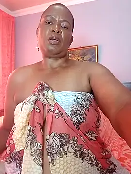 Snapshot of TALLNSEXY48 chatting on February 14, 2025, 11:31 pm TALLNSEXY48 online show from February 14, 2025, 11:31 pm