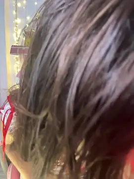 Juanelopez1 online show from April 26, 2026, 11:57 pm