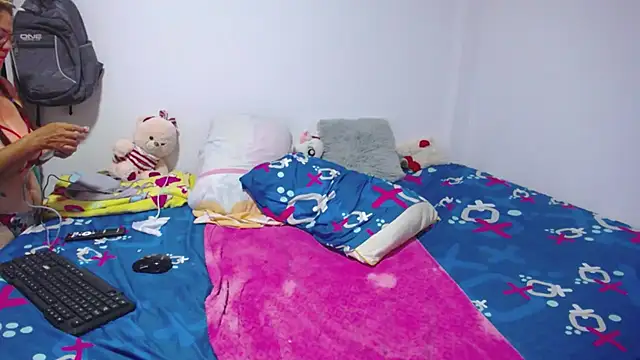 Snapshot of Stepmom_slut_50 chatting on March 5, 2025, 12:55 pm Stepmom slut 50 online show from March 5, 2025, 12:55 pm