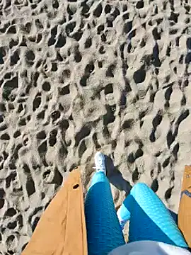 Snapshot of SexyErola27 chatting on December 29, 2024, 9:50 am SexyErola27 online show from December 29, 2024, 9:50 am