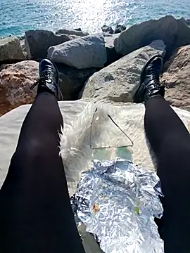 Snapshot of SexyErola27 chatting on February 28, 2025, 9:36 am SexyErola27 online show from February 28, 2025, 9:36 am