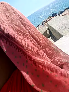 Snapshot of SexyErola27 chatting on September 15, 2025, 10:37 am SexyErola27 online show from September 15, 2025, 10:37 am