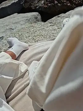 Snapshot of SexyErola27 chatting on October 11, 2025, 9:52 am SexyErola27 online show from October 11, 2025, 9:52 am