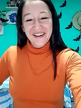 Snapshot of emilypoppy3 chatting on February 3, 2025, 3:27 pm emilypoppy3 online show from February 3, 2025, 3:27 pm