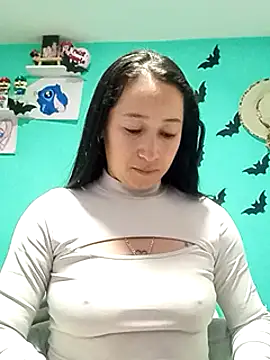 Snapshot of emilypoppy3 chatting on February 5, 2025, 1:44 pm emilypoppy3 online show from February 5, 2025, 1:44 pm