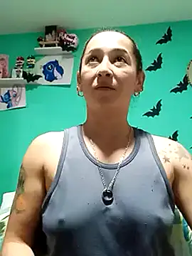 Snapshot of emilypoppy3 chatting on February 11, 2025, 12:38 am emilypoppy3 online show from February 11, 2025, 12:38 am