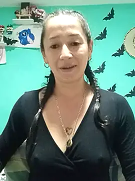 Snapshot of emilypoppy3 chatting on February 13, 2025, 4:50 pm emilypoppy3 online show from February 13, 2025, 4:50 pm