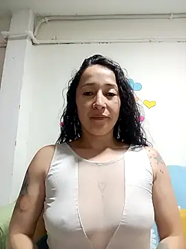 Snapshot of emilypoppy3 chatting on October 27, 2025, 2:21 pm emilypoppy3 online show from October 27, 2025, 2:21 pm