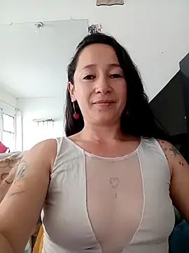 Snapshot of emilypoppy3 chatting on November 28, 2025, 8:55 pm emilypoppy3 online show from November 28, 2025, 8:55 pm