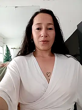 Snapshot of emilypoppy3 chatting on December 2, 2025, 8:59 pm emilypoppy3 online show from December 2, 2025, 8:59 pm