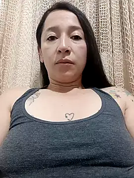 Snapshot of emilypoppy3 chatting on December 14, 2025, 1:27 pm emilypoppy3 online show from December 14, 2025, 1:27 pm