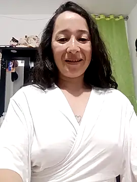 Snapshot of emilypoppy3 chatting on February 3, 2026, 9:09 pm emilypoppy3 online show from February 3, 2026, 9:09 pm