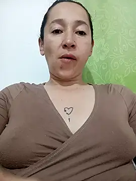 Snapshot of emilypoppy3 chatting on February 17, 2026, 8:26 pm emilypoppy3 online show from February 17, 2026, 8:26 pm