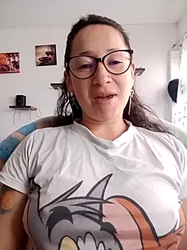 Snapshot of emilypoppy3 chatting on March 1, 2026, 1:02 pm emilypoppy3 online show from March 1, 2026, 1:02 pm