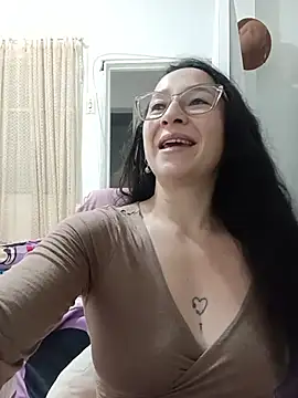 emilypoppy3 online show from May 26, 2026, 8:49 pm