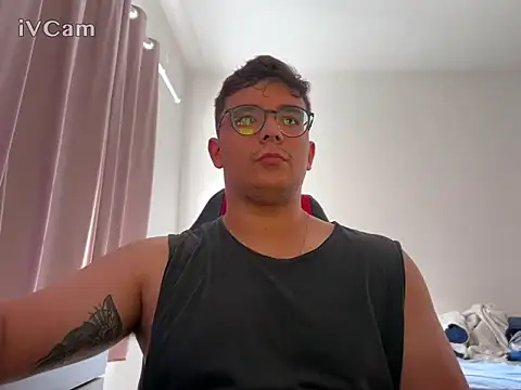 Snapshot of Thickdick6905 chatting on September 8, 2025, 6:29 pm Thickdick6905 online show from September 8, 2025, 6:29 pm