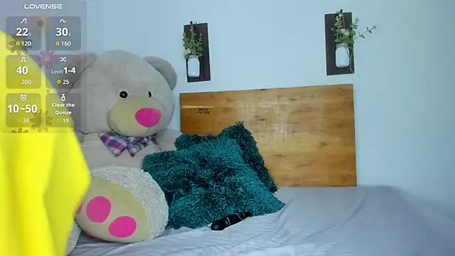 Snapshot of Sabba_sajjad chatting on November 23, 2025, 7:13 pm Sabba sajjad online show from November 23, 2025, 7:13 pm