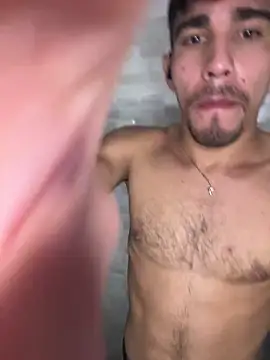 Snapshot of rich212002 chatting on December 11, 2024, 3:45 am rich212002 online show from December 11, 2024, 3:45 am