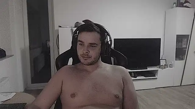 SharkLuigi online show from January 8, 2026, 11:18 pm