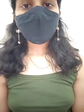 Snapshot of Angleannie chatting on October 27, 2025, 11:14 am Angleannie online show from October 27, 2025, 11:14 am