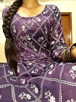 Snapshot of Ruchi-34 chatting on April 7, 2026, 8:53 pm Ruchi-34 online show from April 7, 2026, 8:53 pm