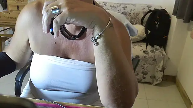 45marina45 online show from October 6, 2025, 2:36 pm